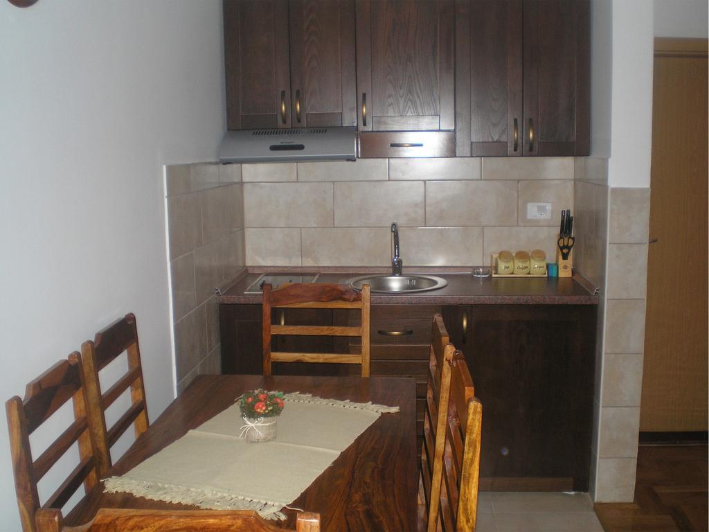Family Apartments Zabljak  Bilik gambar