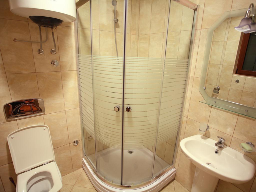 Family Apartments Zabljak  Bilik gambar