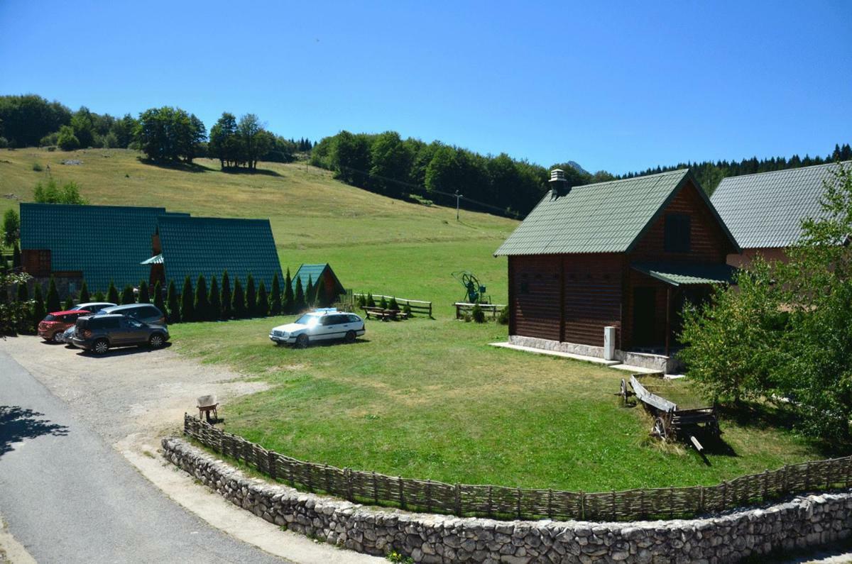 Family Apartments Zabljak  Luaran gambar